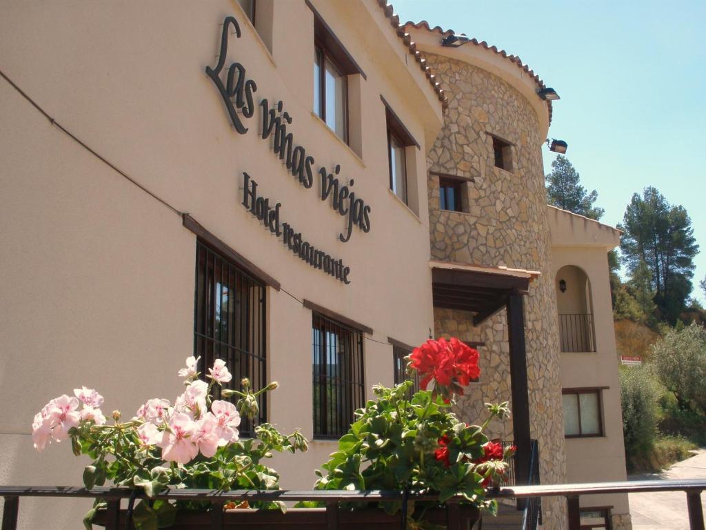 Hotel Restaurante Vinas Viejas Fuentes de Ayódar 外观 照片