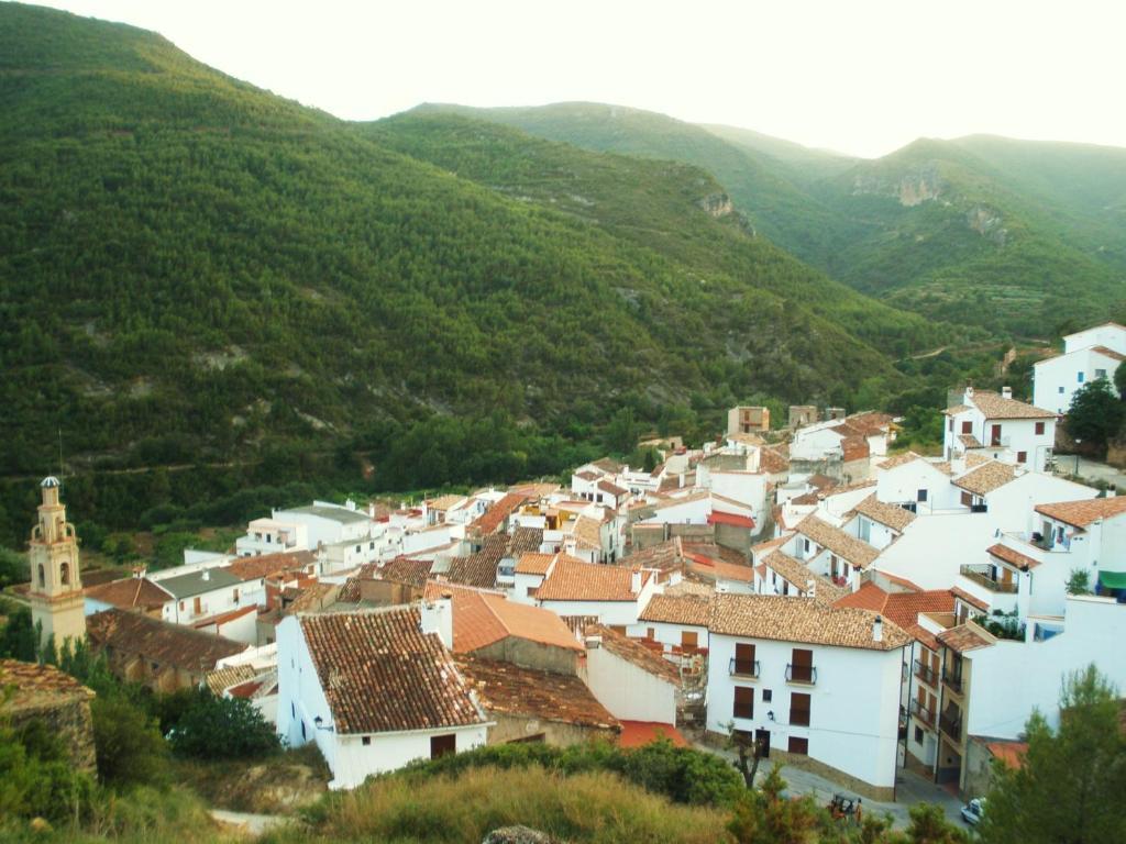 Hotel Restaurante Vinas Viejas Fuentes de Ayódar 外观 照片