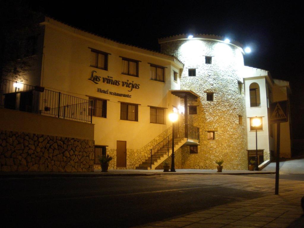 Hotel Restaurante Vinas Viejas Fuentes de Ayódar 外观 照片