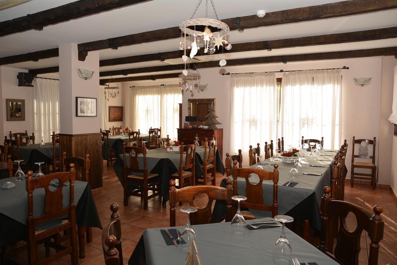 Hotel Restaurante Vinas Viejas Fuentes de Ayódar 外观 照片
