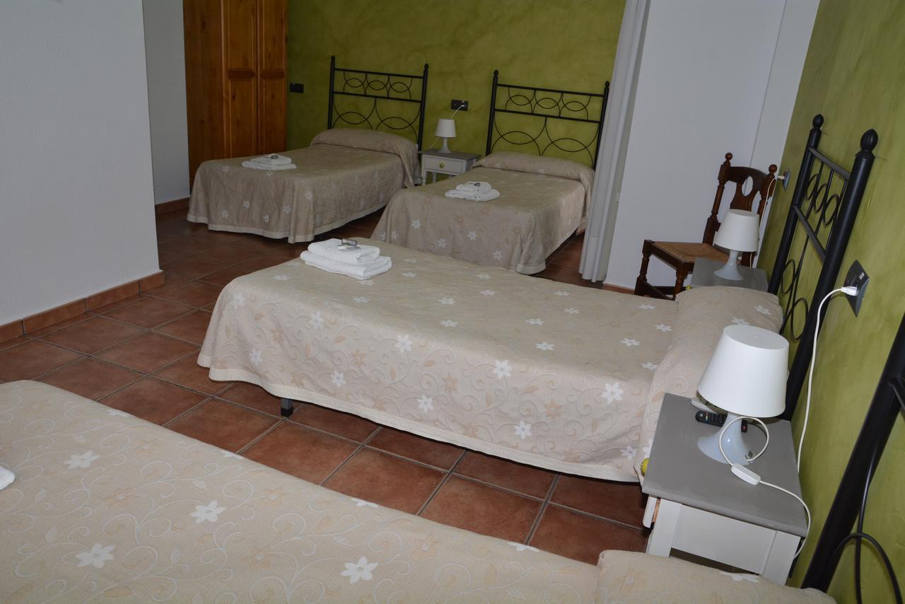 Hotel Restaurante Vinas Viejas Fuentes de Ayódar 外观 照片
